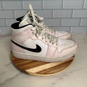 Nike Air Jordan 1 Mid‎ Sneakers Barely Rose Black BQ6472-602 Womens Size 7.5